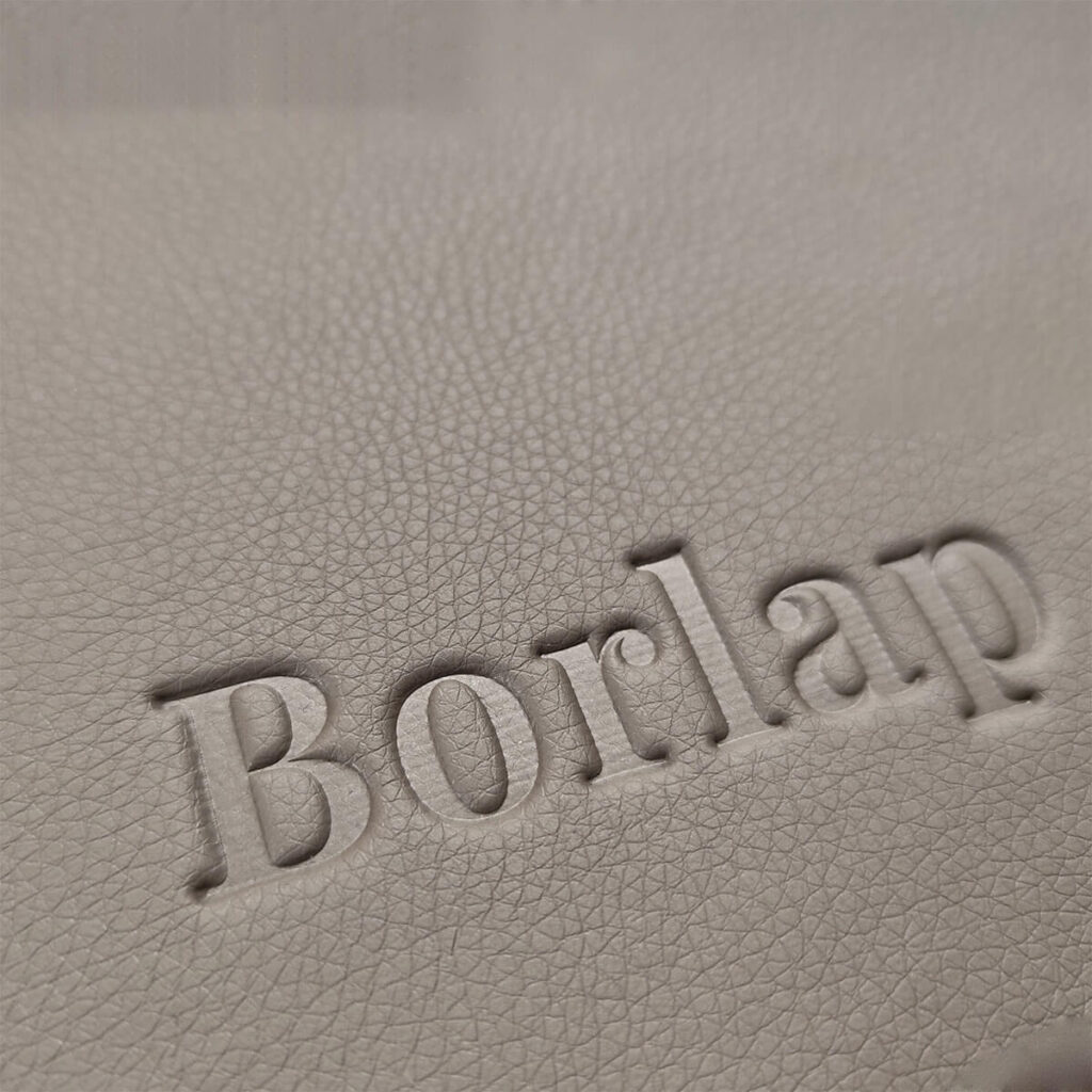 Étlaptartó logózás mélynyomással